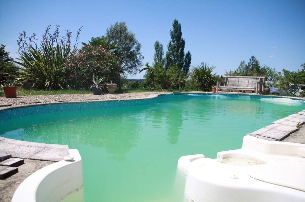 Aire camping-car  Moragne (17430) - Photo 4